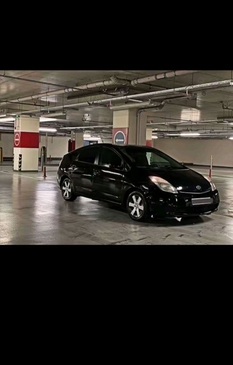 Toyota Prius: 1.4 l | 2016 il Hetçbek