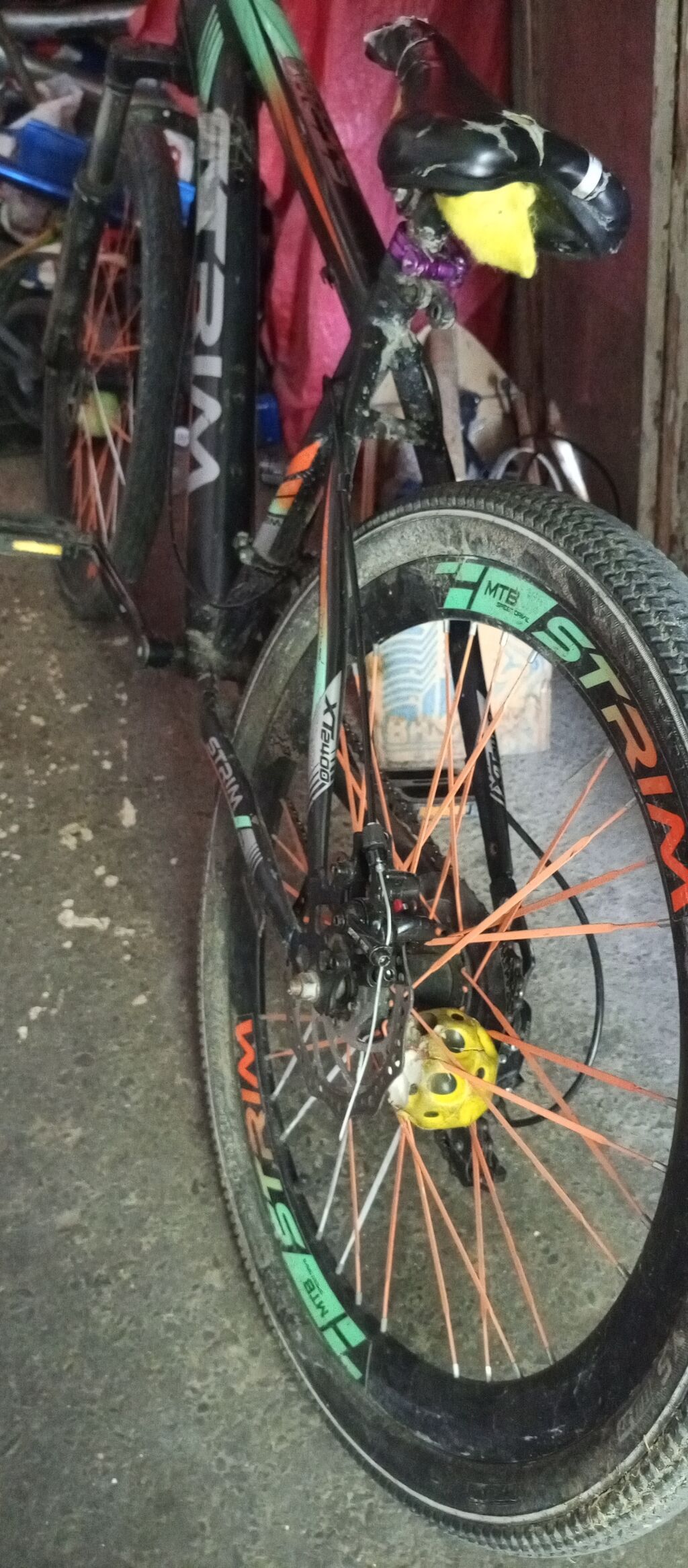 Strım marka mtb usaq velosu Qara rəngli çərçivə üzərində yaşıl və — Dağ velosipedləri, Bakı