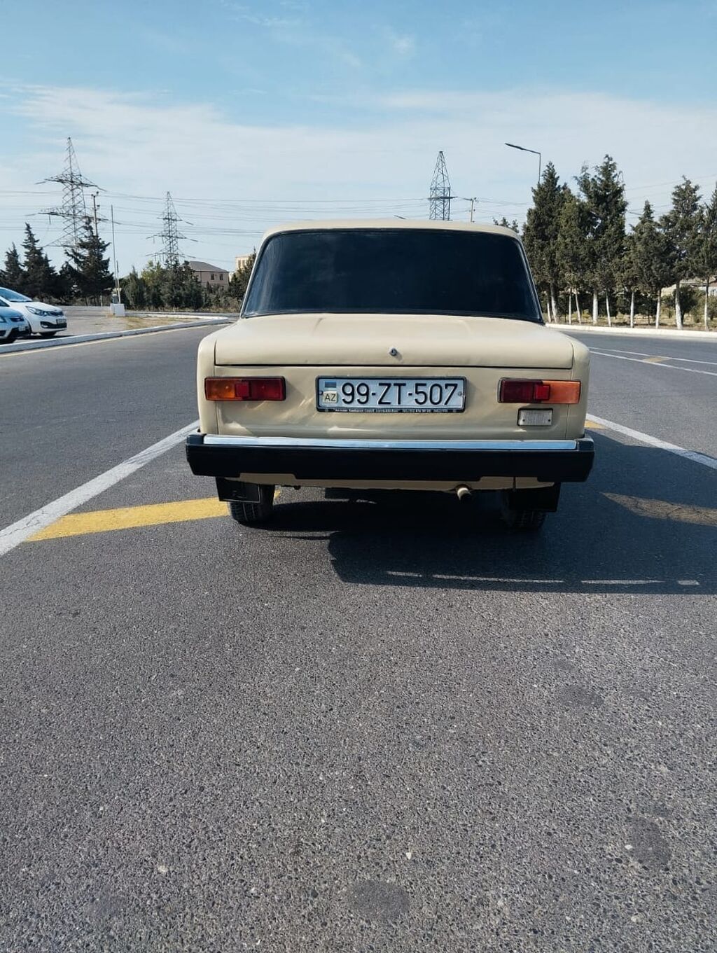 VAZ 2101 sedan - Kuzov: bej rəng, 4 qapı, xrom ön-arxa bamperlər — Avtomobillər, Digah (6)