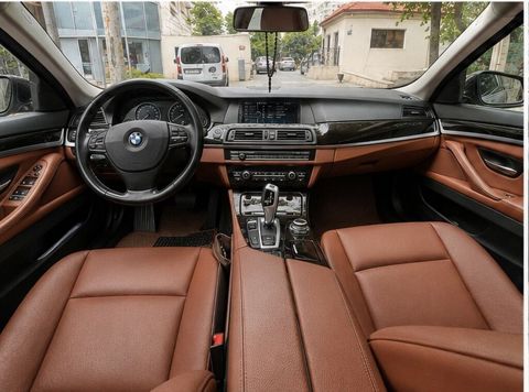 BMW sedan – salon və avadanlıq təsviri - Dəri salon: qəhvəyi rəngli