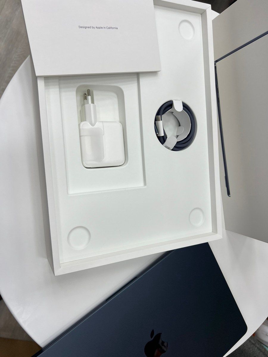 Apple Macbook M3 16GB — Elektronika, Bakı (3)