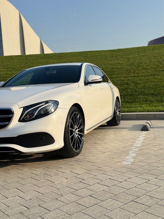 Mercedes E 220 d, 2.0 L, 2019 il, 216 000 km — Avtomobillər, Bakı (4)