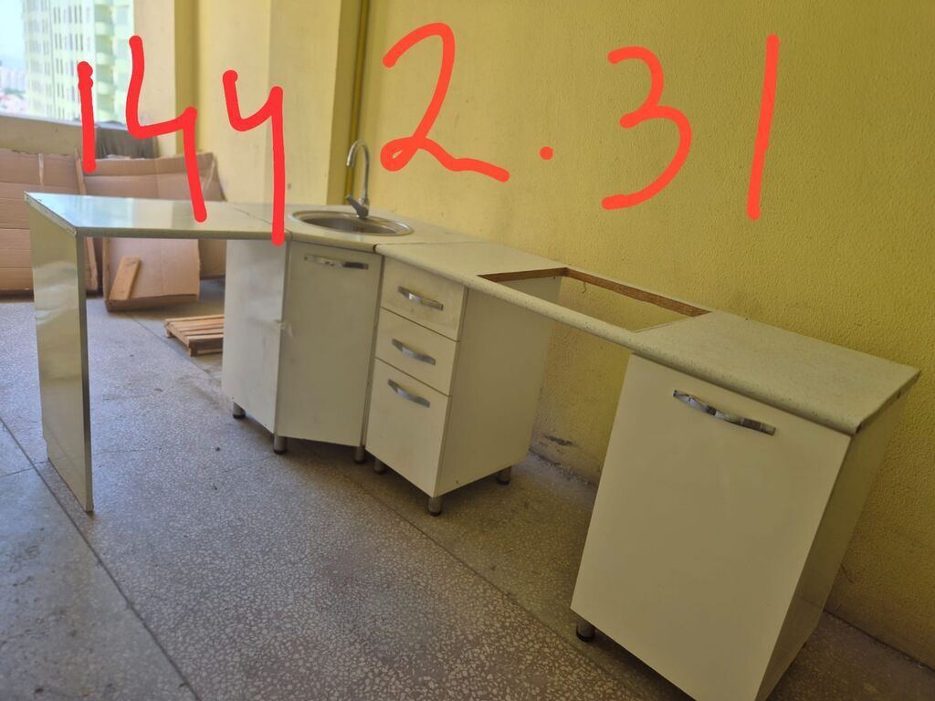 Metbex mebeli əla vəziyətdə uzerində qaz,moyka,aaperator verilir Unv — Mebel, Masazır (3)