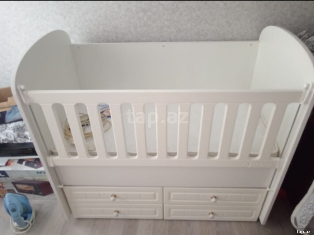 Ağ rəngli uşaq beşiyi – çekmecəli model - Material: MDF/Laminat tipli — Mebel, Digah