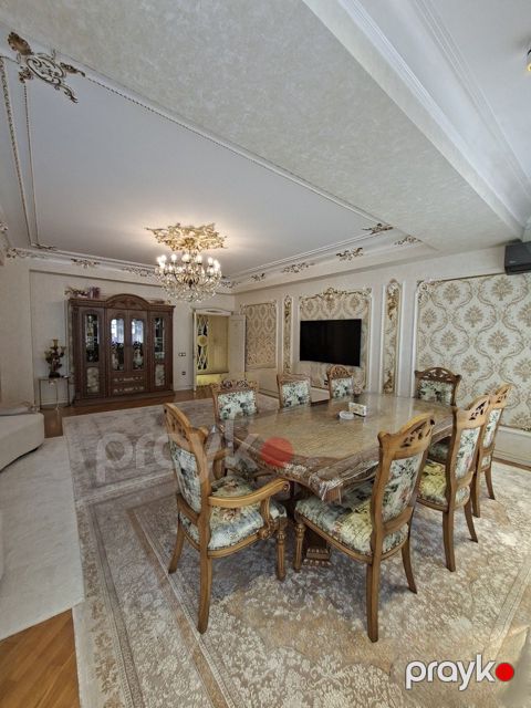Satılır 3 otaqlı yeni tikili 140 m²