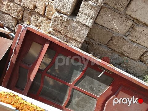 Məhsul: Şüşəli giriş/interyer qapıları dəsti Təsvir: - Material: ağac