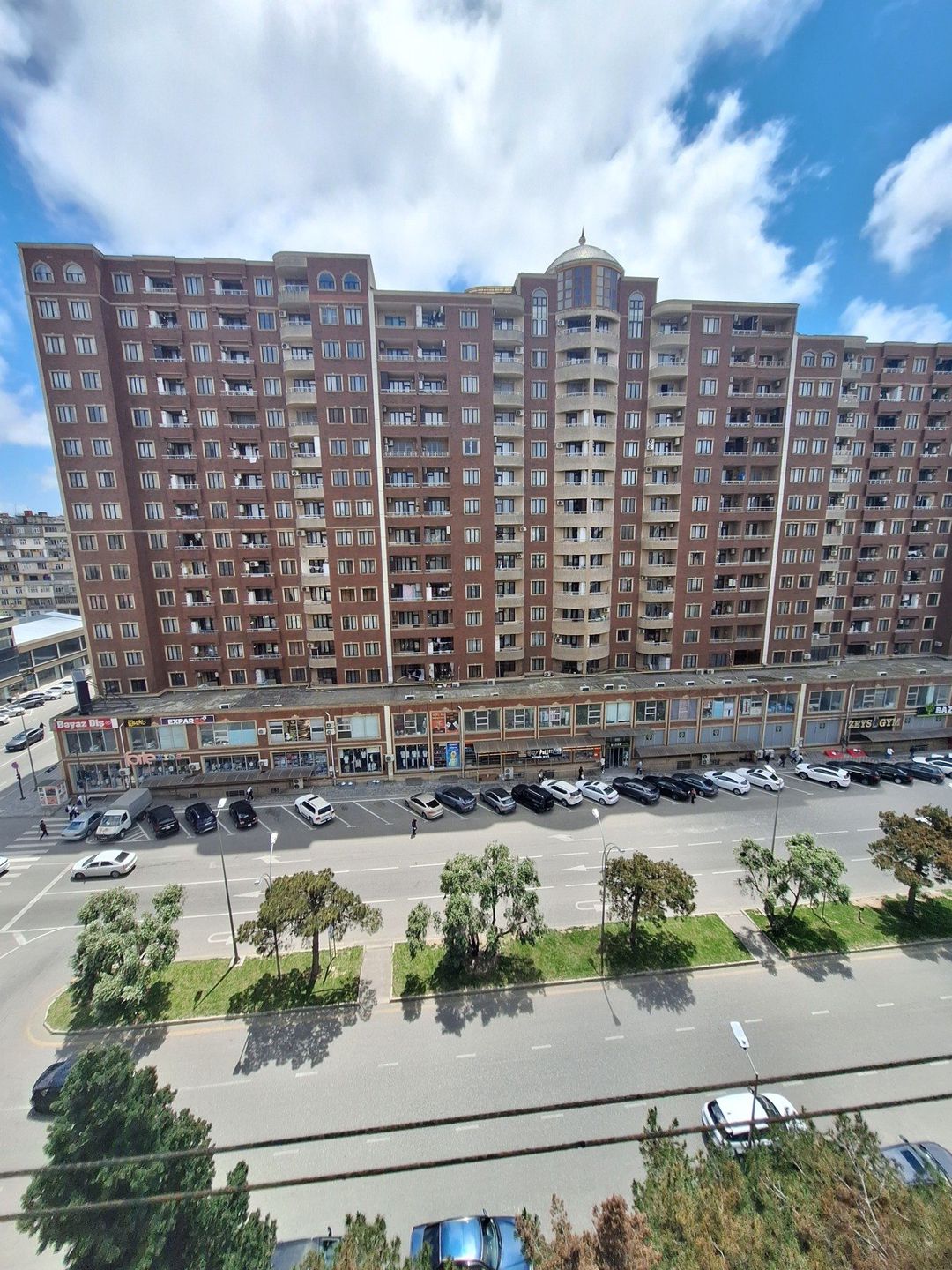Satılır 4 otaqlı köhnə tikili 97 m² — Mənzil, Bakı (2)