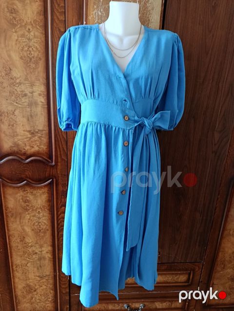 Göy rəngli qadın donu - Model: V-yaxa, qolfiksiz örtüşən üst hissə -