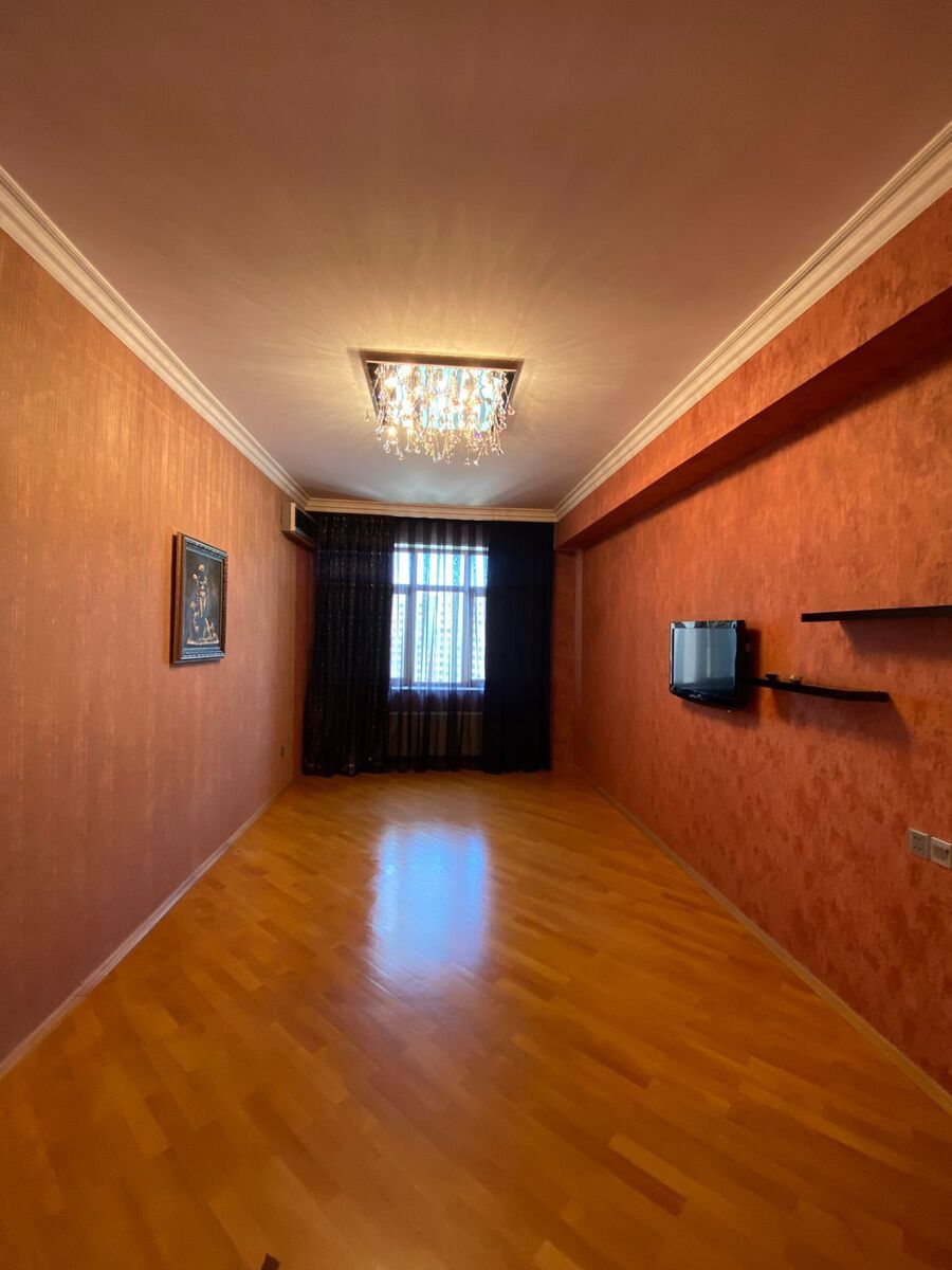 Satılır 4 otaqlı yeni tikili 183 m² — Mənzil, Bakı (7)