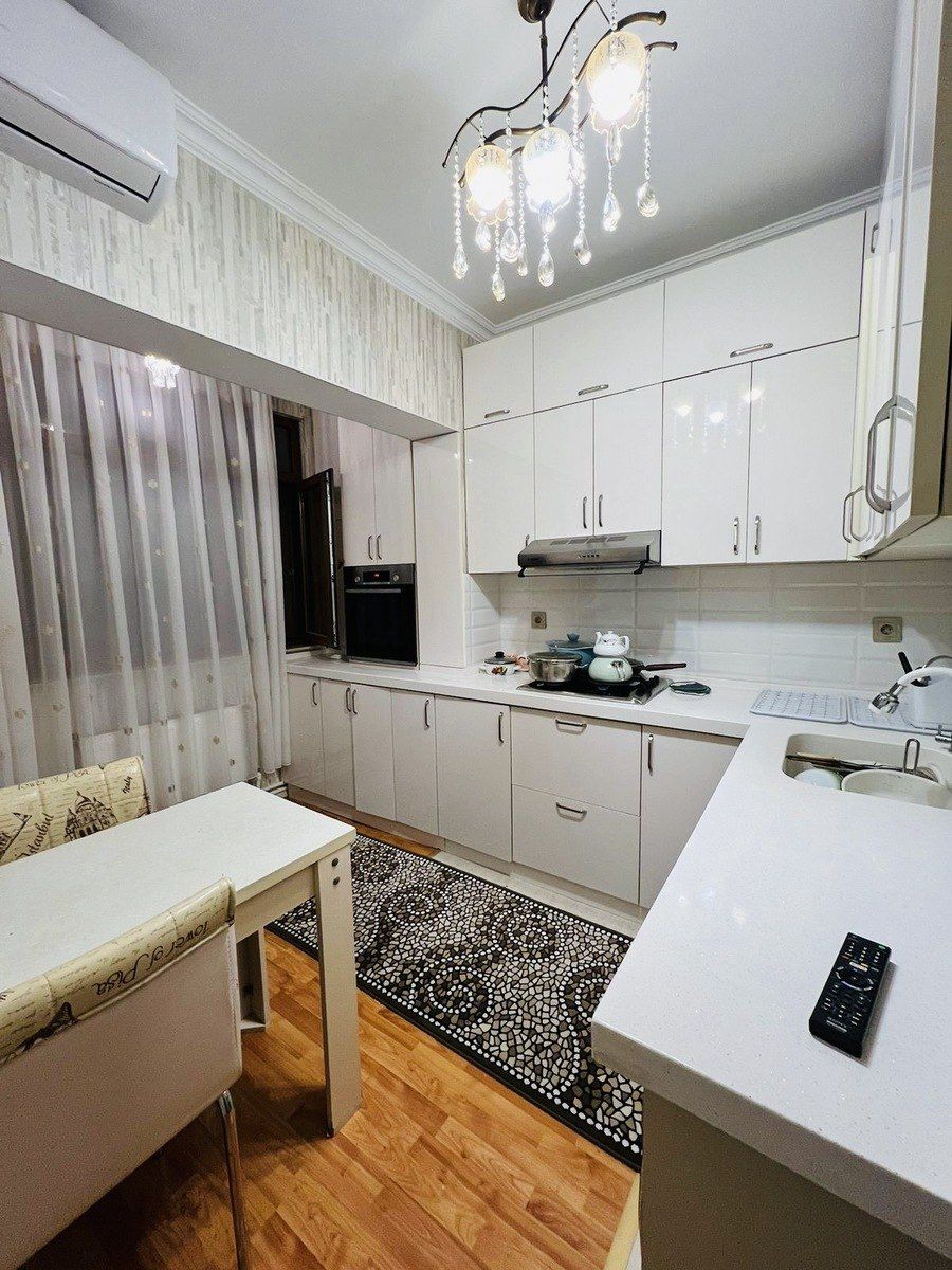 Satılır 3 otaqlı köhnə tikili 92 m² — Mənzil, Bakı (3)
