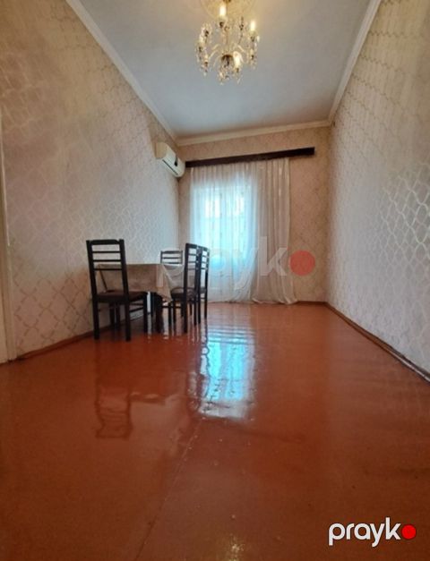 İcarəyə verilir 2 otaqlı köhnə tikili 45 m²