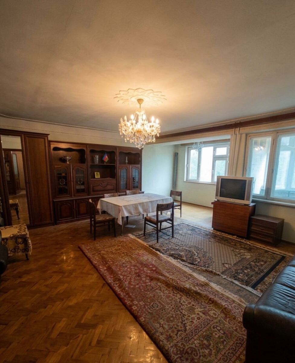 Satılır 4 otaqlı köhnə tikili 120 m² — Mənzil, Bakı (2)