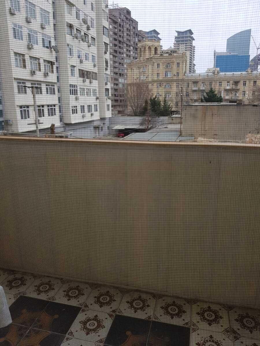 Satılır 3 otaqlı köhnə tikili 65 m² — Mənzil, Bakı (10)
