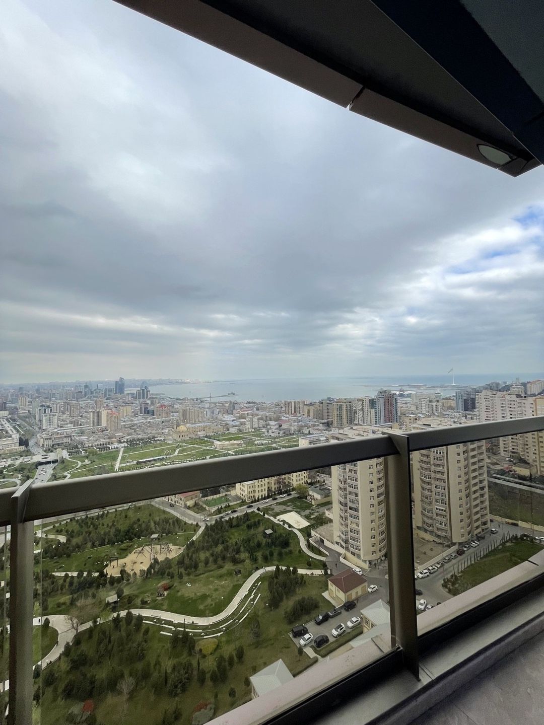 Satılır 4 otaqlı yeni tikili 217 m² — Mənzil, Bakı