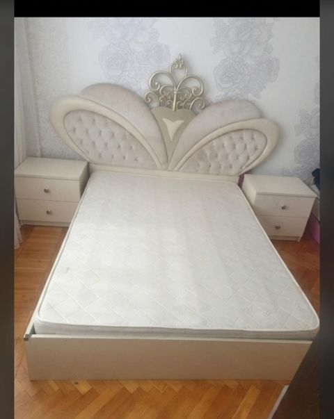 Taxt 2 tunbucka daxil *Qiymeti 180 Azn.* Unvan mehdiabad. Odeniwli