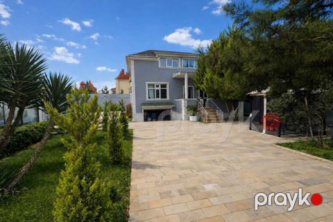 İcarəyə verilir 5 otaqlı həyət evi/bağ evi 250 m²