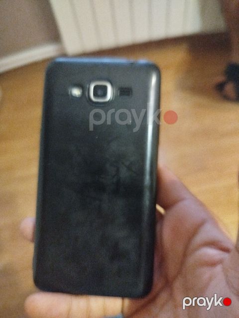 Samsung J210, rəng - Qara, Qırıq