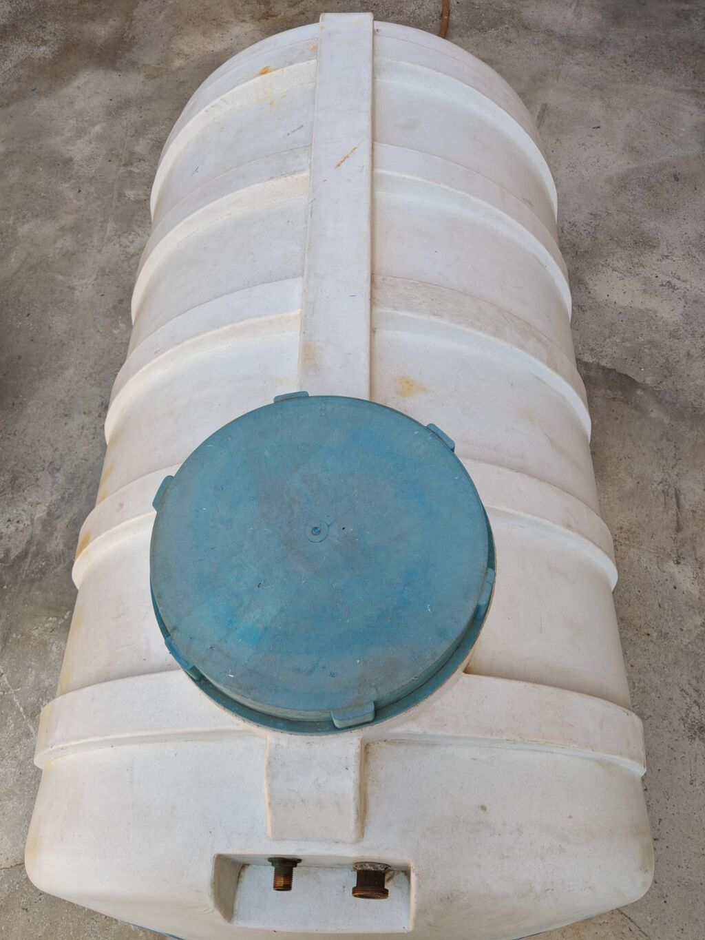 Bak, Plastik, 1000 l l, İşlənmiş — Mallar, Xırdalan (6)