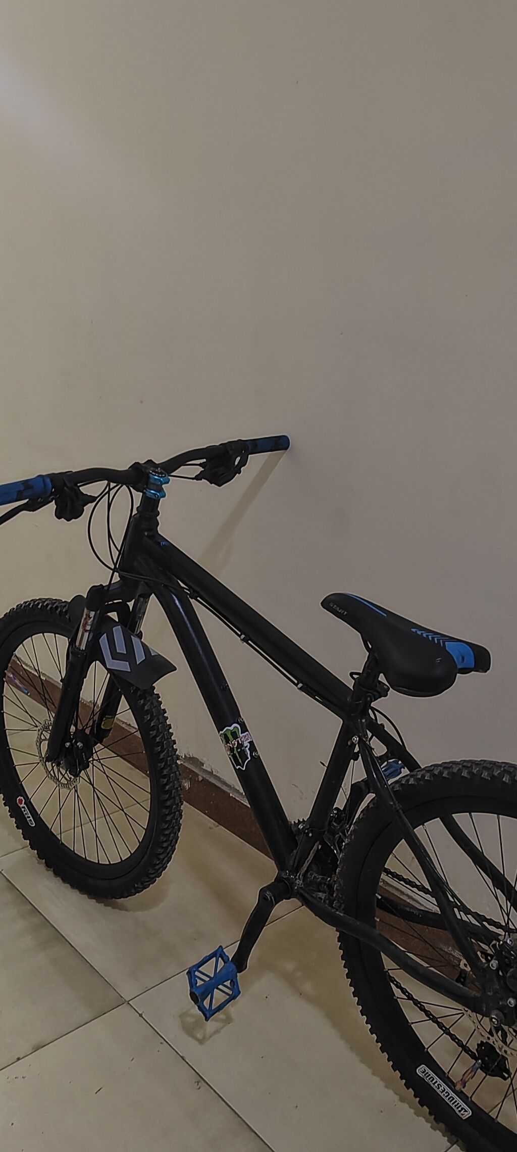 Velosiped keçən yay 440 manata alıbınıb və çox sürülməyib,üzərinə — Dağ velosipedləri, Bakı (2)
