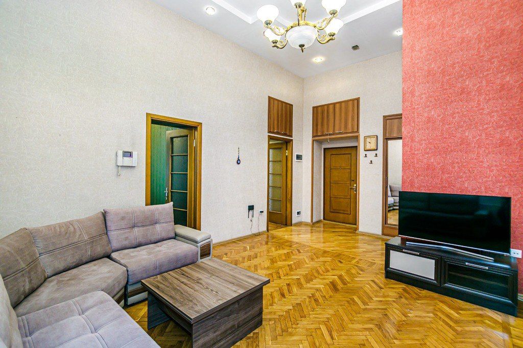 İcarəyə verilir 3 otaqlı köhnə tikili 120 m² — Mənzil, Bakı (4)