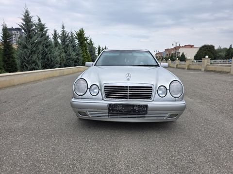 Mercedes E 230, 2.3 L, 1997 il, 507 696 km