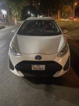 Toyota Aqua (Prius C) hibrid hetçbek - Yanacaq sistemi: Hibrid — Otomobil
