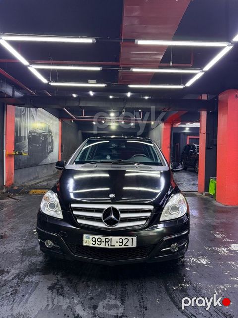 Mercedes B 180, 1.6 L, 2012 il, 109 000 km
