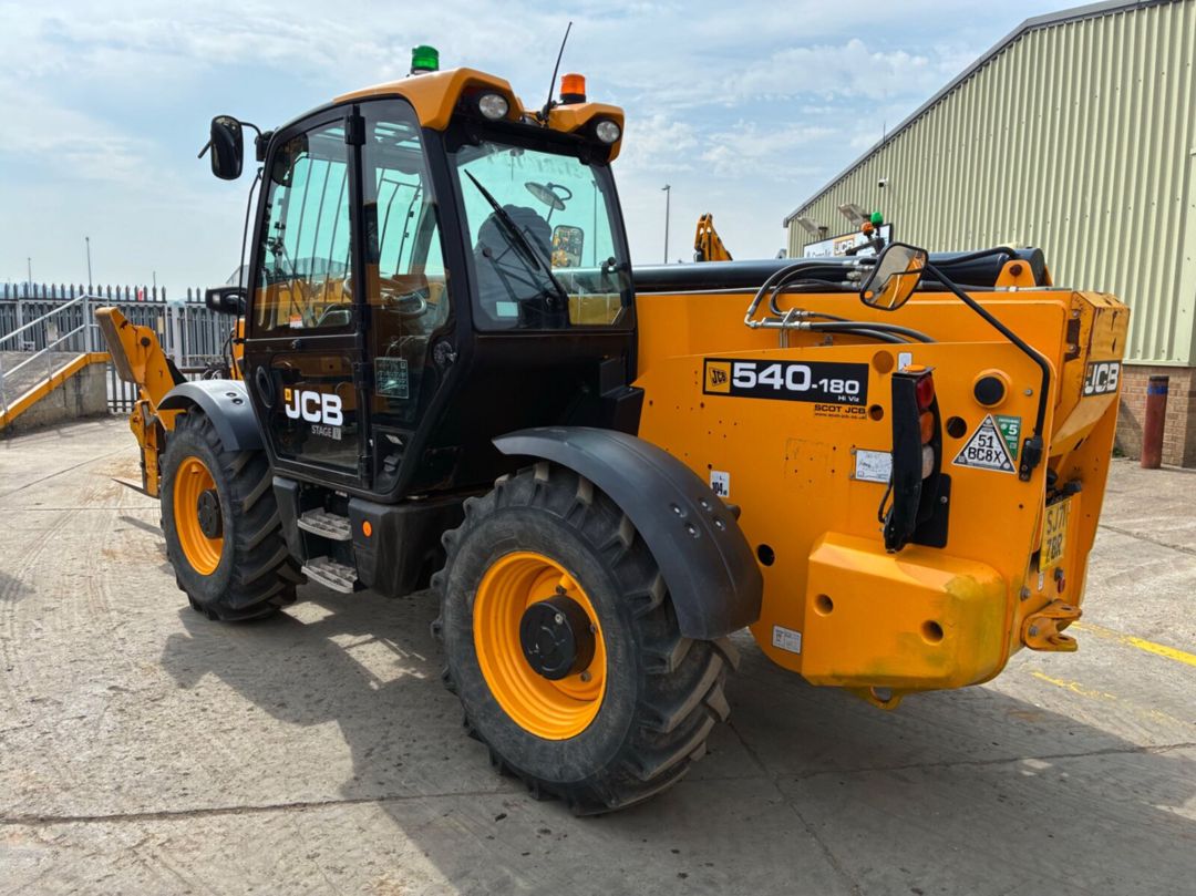 JCB 540-180 2017 | 18M Teleskopik Yükləyici | 6.957 Saat | Joystick | A/C — Avto, Bakı (4)