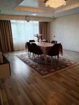 Satılır 3 otaqlı köhnə tikili 100 m² — Daşınmaz əmlak