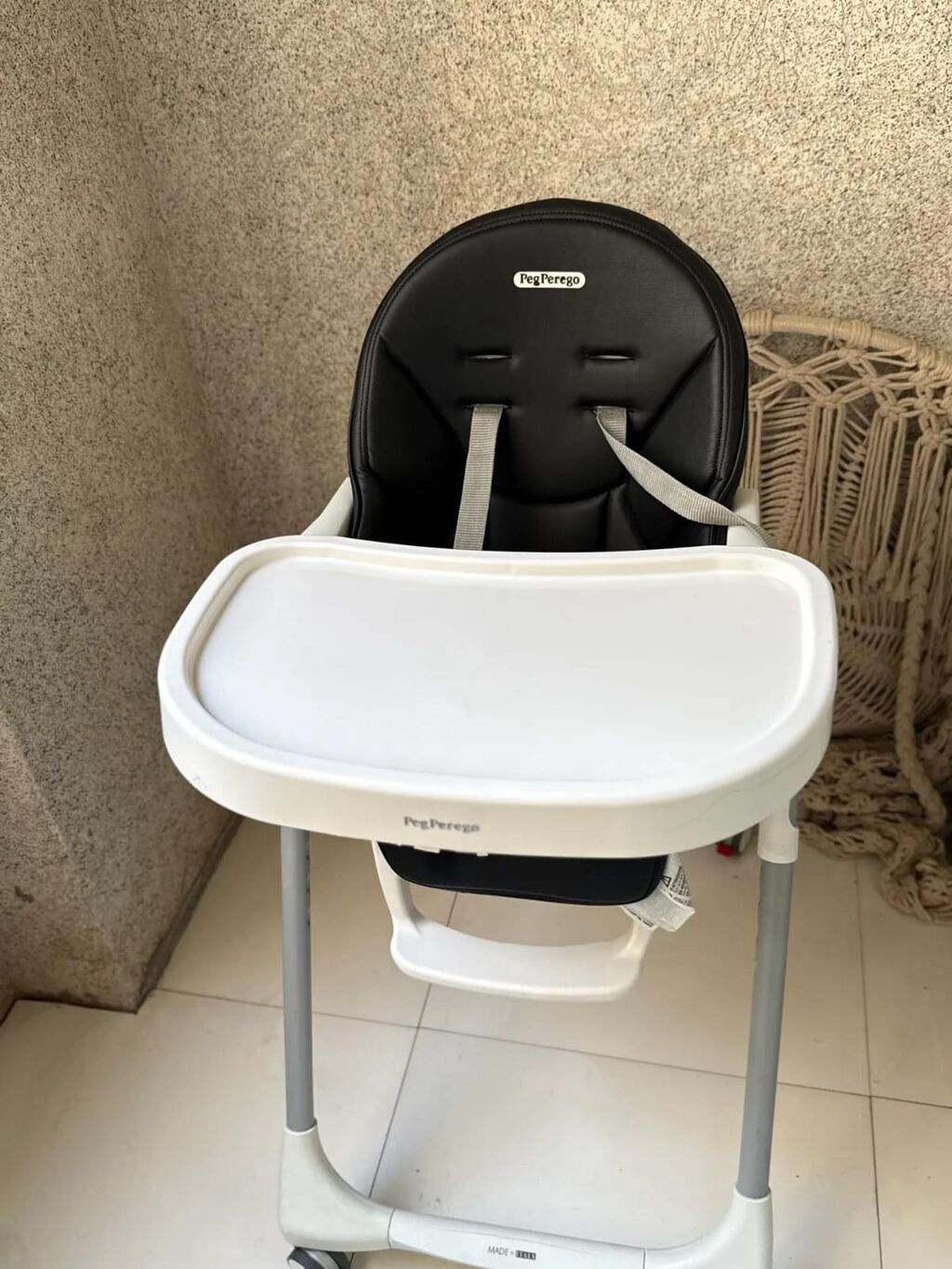 Peg prego yemek masasi qiymeti 200man Tecilii satilir yaxşi
