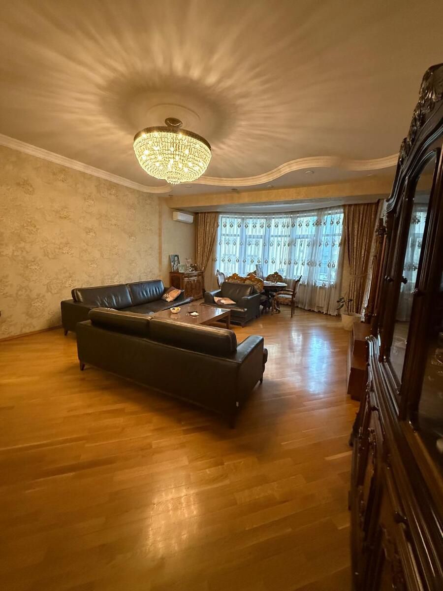 Satılır 4 otaqlı yeni tikili 170 m² — Mənzil, Bakı