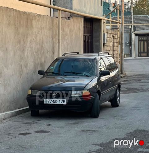 Opel Astra: 1.4 l | 1993 il 370000 km Universal — Biləsuvar