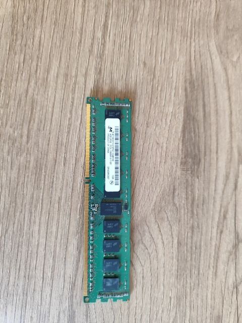 Operativ yaddaş (RAM) DDR3 4GB