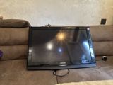 Samsung LCD televizor - Ekran ölçüsü: təxminən 32" - Panel: LCD — Televisions