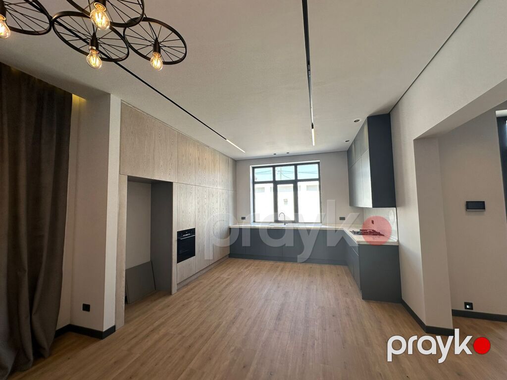 Satılır 5 otaqlı həyət evi/bağ evi 300 m² — Ev, villa, Bakı (11)
