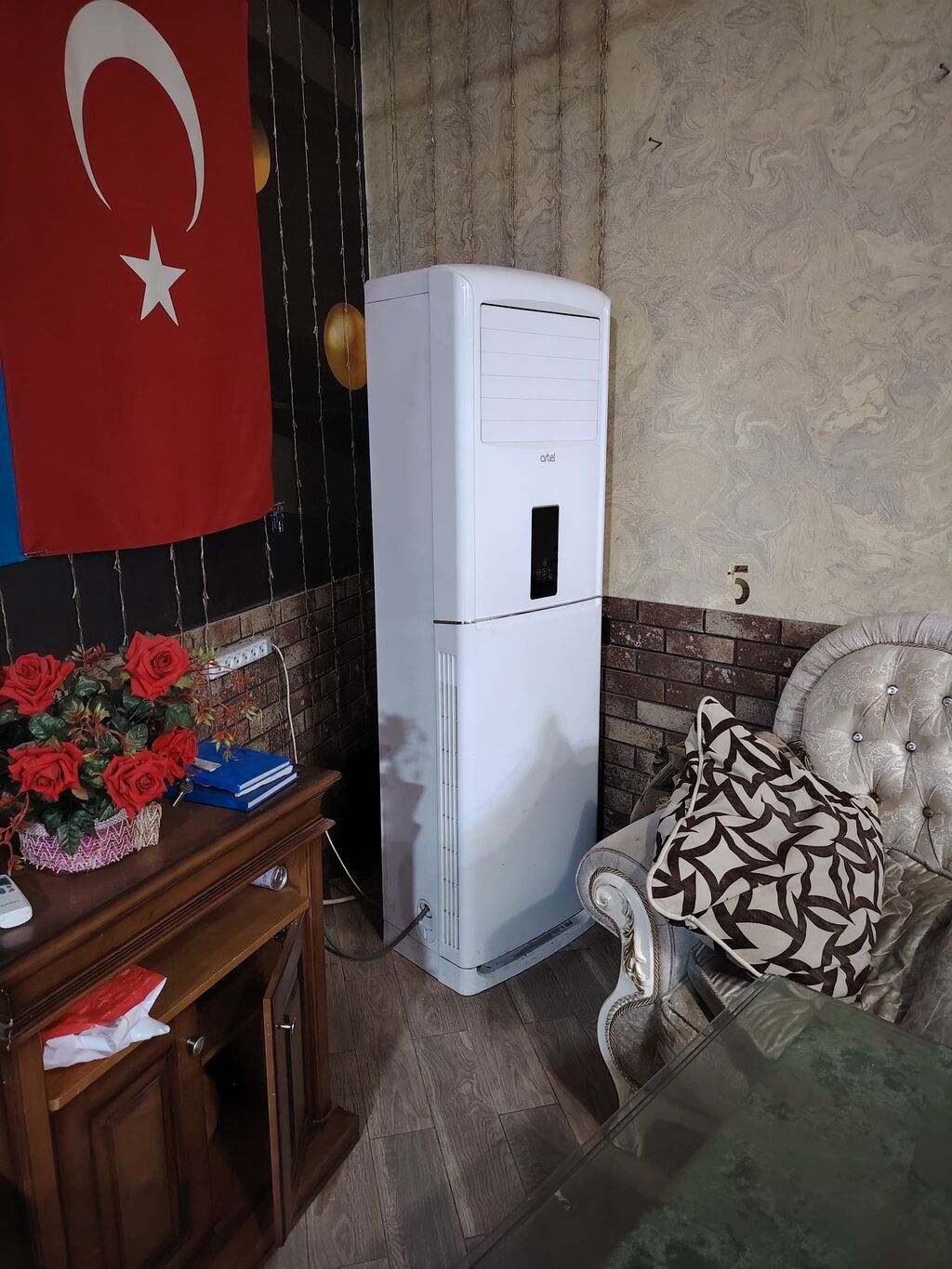 Endirim‼️Kondisioner 200kv.liq 1590 Azn. tam ishlek veziyyetde — Mallar, Bakı