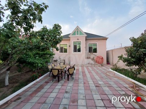Satılır 3 otaqlı həyət evi/bağ evi 100 m²