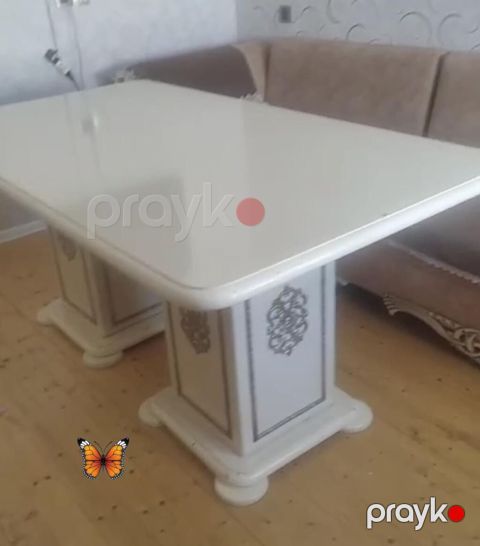 Qonaq masası, İşlənmiş, Dördbucaq masa