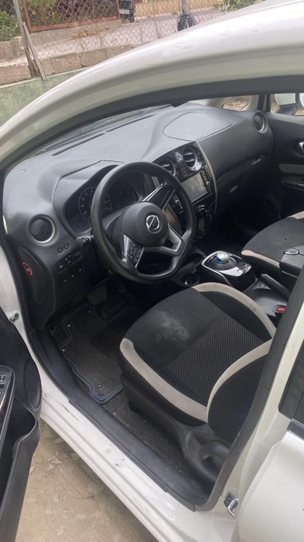 Nissan Note e-POWER, ağ rəng, 5 qapılı hatchback. Əsas xüsusiyyətlər — Avto, Bakı (6)