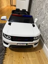 Uşaq üçün elektrikli polis maşını – JC-002 - Korpus: ağ rəng, SUV — Товары
