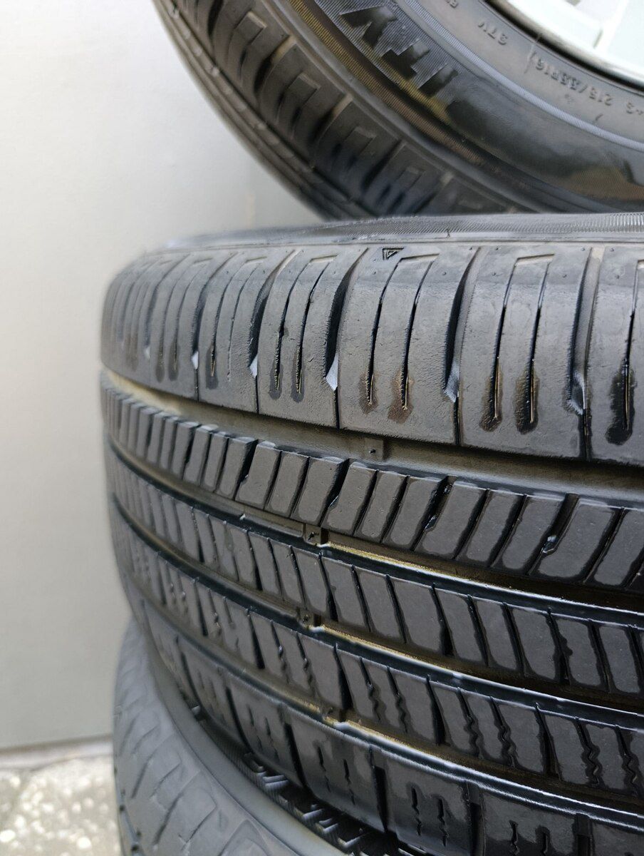 BMW təkərləri 215/55 R16 — Ehtiyat hissələri və aksesuarlar, Bakı (6)