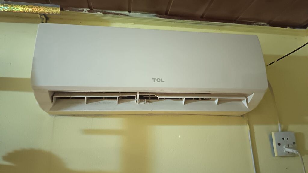 Kandisaner TCL 30 kv evden satis 220azn suvelan 1928Gunel1TCL divar — Elektronika, Digah