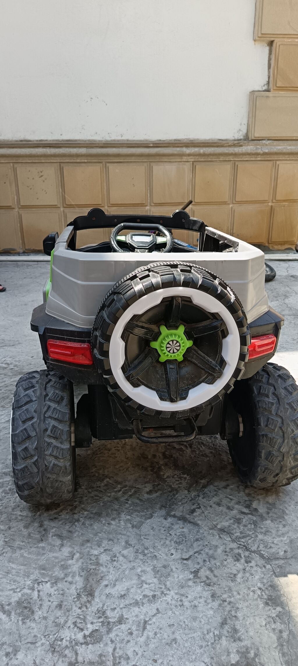 Uşaq elektrik maşını – off-road tipli jeep dizaynı Xüsusiyyətlər: - — Uşaq avtomobilləri, Bakı (2)