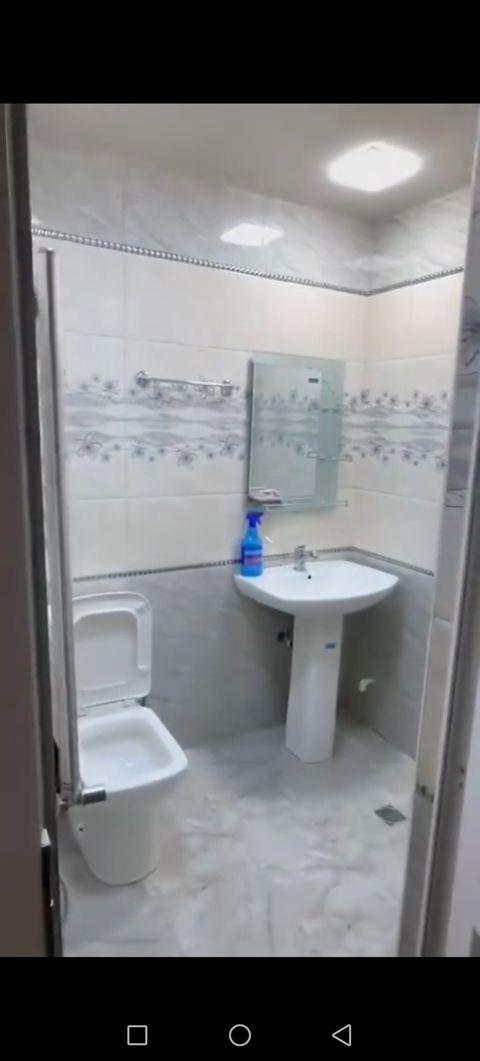 Elimler metrosun yaxınlıqı BDU AZTU AZMiU universitetleerin yaxınlıqı — Bakı