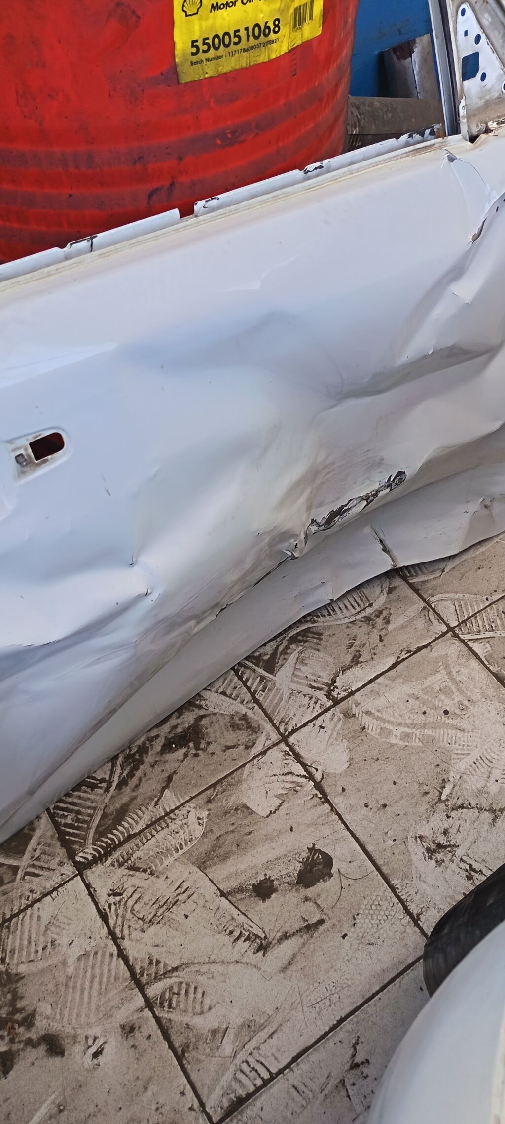 Chery Tiggo (arxa qapıda “CHERY TIGGO” yazısı görünür), ağ rəngli — Avtomobillər, Masazır (4)