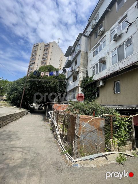 Satılır 3 otaqlı köhnə tikili 70 m² — Bakı