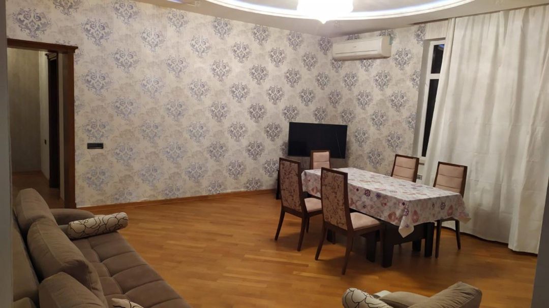 İcarəyə verilir 4 otaqlı yeni tikili 160 m² — Mənzil, Bakı (11)