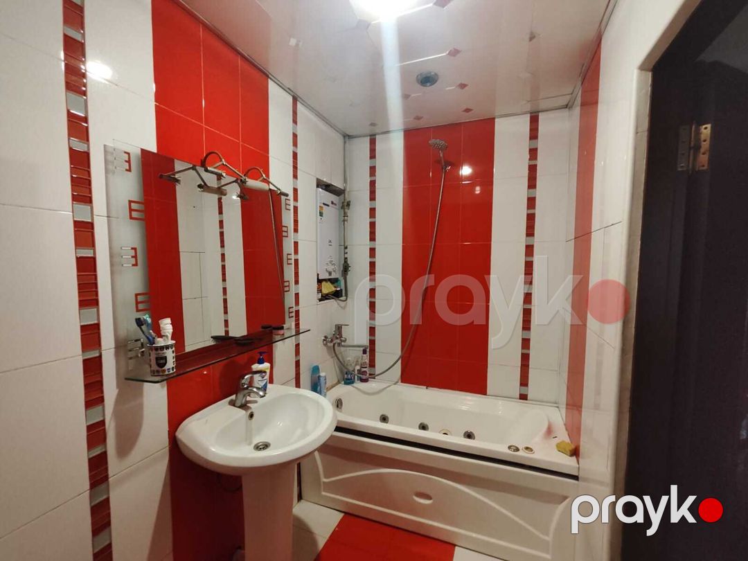 Satılır 2 otaqlı köhnə tikili 57 m² — Mənzil, Bakı (12)
