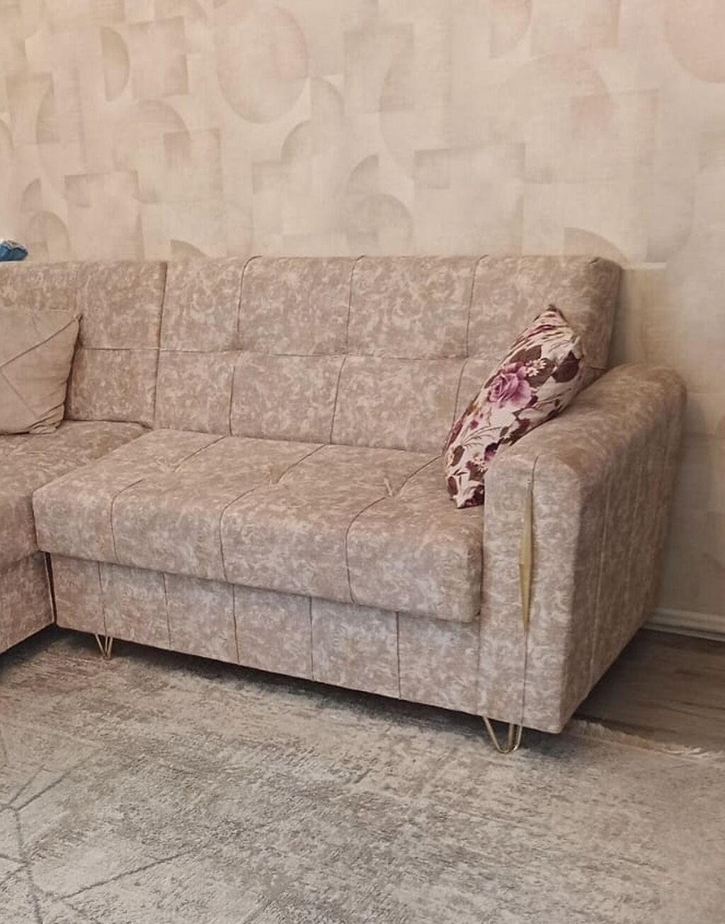 Təmiz və səliqəli istifadə olunub. Ölçüsü 2 m × 1.70 m. Ünvan — Mebel, Xırdalan (3)
