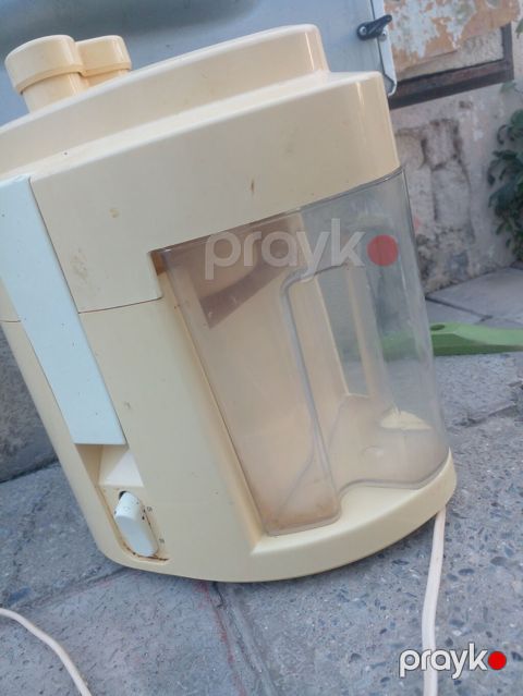 Şirəçıxaran (sitrus və meyvə-tərəvəz üçün) - Plastik korpus, yuxarıda